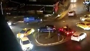 Asker eğlencesi için trafiği tehlikeye atıp ateş açtılar