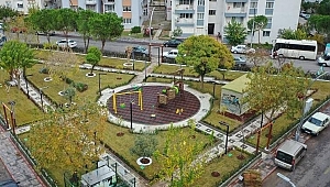 Bergama’da Sanatçı Hüsnü Şenlendirici’nin adı parka verildi