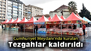 Cumhuriyet Meydanı’nda kurulan tezgahlar kaldırıldı