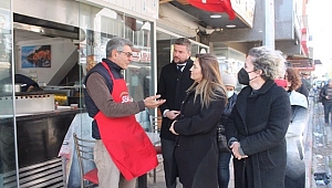 Kılıç'tan esnaf ziyareti: Kilo kilo alınan meyve yarımşar yarımşar alınıyor