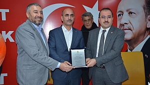 Menemen AK Parti Teşkilatı’ndan vefa grubu