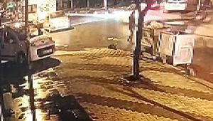 Sürücü çarptığı kadına birkaç saniye bakıp kaçtı!