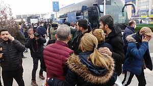 Ukrayna'dan ilk Türk kafilesi İstanbul'a geldi