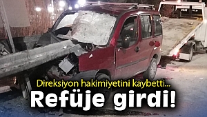 Direksiyon hakimiyetini kaybeden sürücü refüje girdi