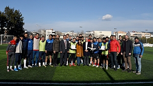 Kuşadası Belediyesi’nden Davutlarspor’a moral dopingi
