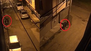 Makasla kesti, çöp kovalarını çalmaya kalkıştı!