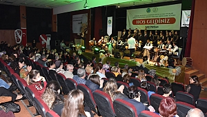 Menemen’de Türk Halk Müziği konseri