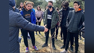 Radikal Okulları öğrencileri Dünya Su Günü'nde fidan dikti