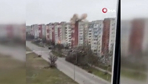 Rusya, Herson'da apartmanı vurdu