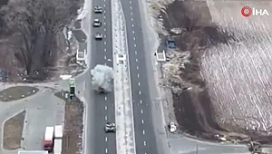 Ukrayna birlikleri, Kiev'e saldırmaya hazırlanan Rus tanklarını imha etti