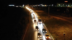 43 ilin geçiş güzergahında trafik yoğunluğu