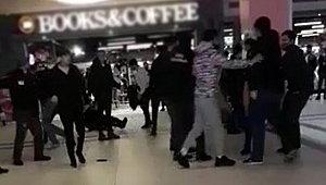 Alışveriş merkezi savaş alanına döndü!