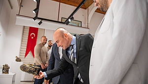 Atıklar sanat eserine dönüştü