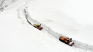 Batıda bahar, Muş'ta 8 metrelik karla mücadele