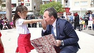 Bergama 23 Nisan'ı coşku ile kutladı