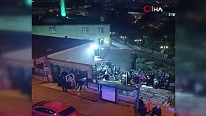 Yumruklar konuştu! Cenazeyi bırakıp kavga ettiler