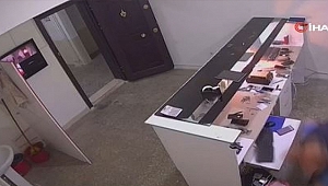 Cep telefonu bataryası bomba gibi patladı!