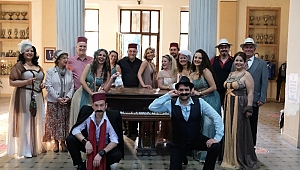 İzmir Aşkına yeniden sahnede