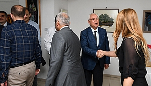 Karabağlar Belediyesi’nde bayramlaşma sevinci