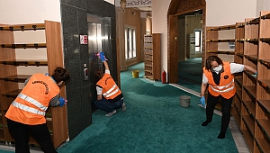 Karabağlar Belediyesi’nden camilere Ramazan temizliği