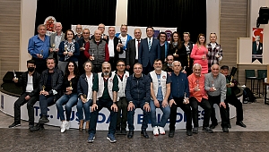 Kuşadası Briç Festivalinde kupalar havaya kalktı
