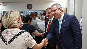 Rektör Budak EÜ personeli ile bayramlaştı