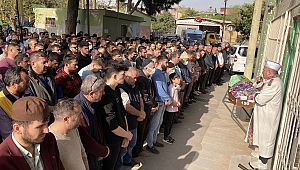 Trafik kazası sonucu hayatını kaybeden genç kız son yolculuğuna uğurlandı