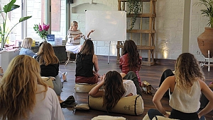 Alaçatı’nın yeni yoga merkezi açıldı