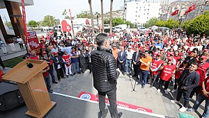Bayraklı’da 1 Mayıs coşkusu