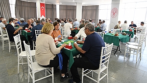 Briç tutkunları Bornova’da buluştu