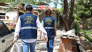Buca Belediyesi ihtiyaç sahiplerine bayram erzakı dağıttı