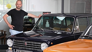 Çocukluk hayali 1975 model arabayı aldı, yurt dışından getirdiği parçalarla topladı