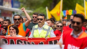 Emek ve alın terinin bayramı Dikili'de büyük bir coşku ile kutlandı