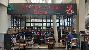 İzmir Adnan Menderes Havalimanı’ndaki kitap dostu cafeler