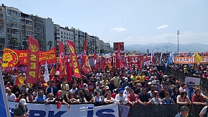 İzmir, Gündoğdu Meydanına aktı...
