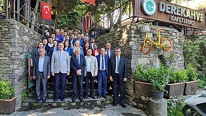 Küçük Menderes ilçelerinden Tire’de dayanışma kahvaltısı