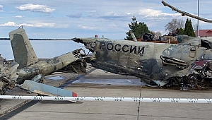 Ukrayna'da nehirden Rus helikopterinin enkazı çıkarıldı