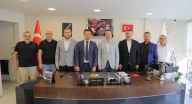 AK Partili Kaya: Servisçilerin cebinden elini çek!