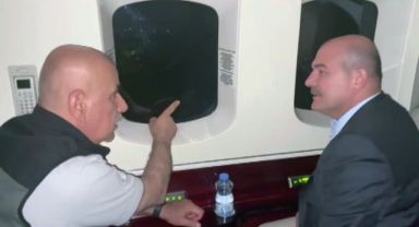 Bakanlar yangın sahasını helikopterden inceledi