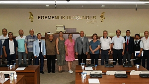 Başkan Selvitopu muhtarları dinliyor