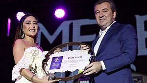 Bergama Melek Mosso ile coştu