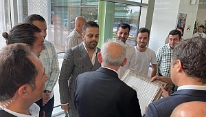 CHP'li Akkol'dan Kılıçdaroğlu'na sembolik iktidar anahtarı
