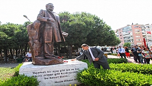 Dünya şairi Nazım Hikmet, Karşıyaka’da anıldı