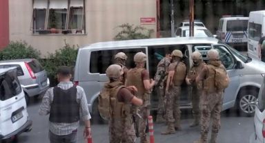 Film gibi olay! Genç kızı rehin aldılar