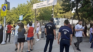 İzmir Büyükşehir Belediyesi'nden öğrencilere YKS desteği