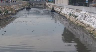 İzmir'de dere operasyonu… Kokuya karşı ıslah atağı!