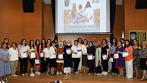 Karabağlar Semt Merkezi kursiyerleri katılım belgelerini aldı