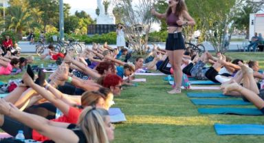 KARŞIYAKA’DA “DÜNYA YOGA GÜNÜ” BULUŞMASI