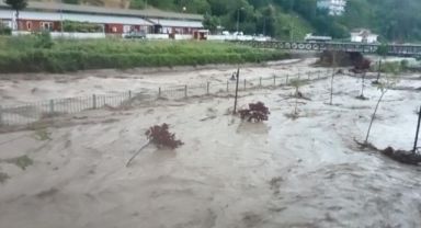 Kastamonu'da sel! Çay ve dereler taşmaya başladı