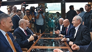 Kılıçdaroğlu ve Karamollaoğlu İzmir'de bir araya geldi